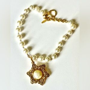 RARE VINTAGE CHANEL 1980s 6 Point Star Pearl Pendant Pearl Beaded Chain Necklace